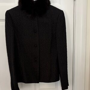 Elegant Black Women's Jacket with Fur Collar